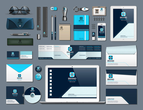 Набор элементов фирменного стиля. Векторные рабочие статьи телефон, планшет, карты, карты с логотипами брендов. Трехмерная реалистичная коллекция канцелярских товаров
