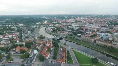 Şehrin Nehri yakınında üzerinde havadan görünümü 