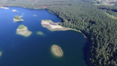 Lake Forest yakınındaki üzerinde uçuş