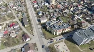 Hızlı dönüş ormanı yakınlarında uçuş bitti küçük kasaba