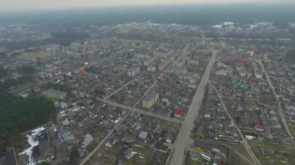 Panorama sobre pequeña ciudad con rotación — Vídeo de stock