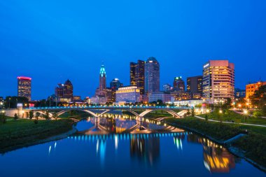 Columbus, Ohio, ABD. 9-11-17: Güzel Columbus gökyüzü geceleyin
