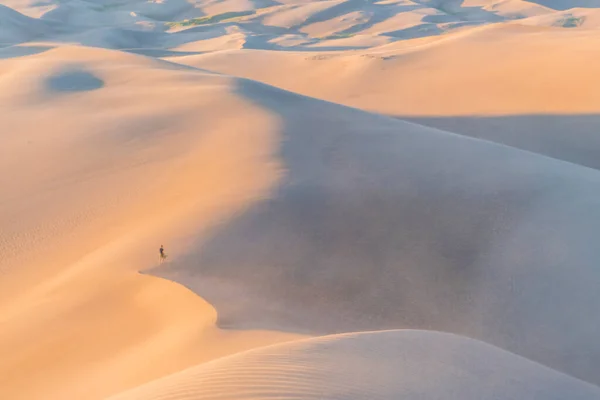 美国科罗拉多州日落时的沙丘国家公园 — 图库照片