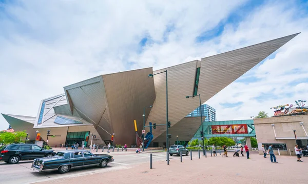 Denver Colorado Usa Denver Art Museum Sonnigem Tag — Stockfoto