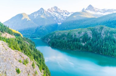 Günbatımı Kuzey Şelalesi Ulusal Parkı, Washington, ABD.