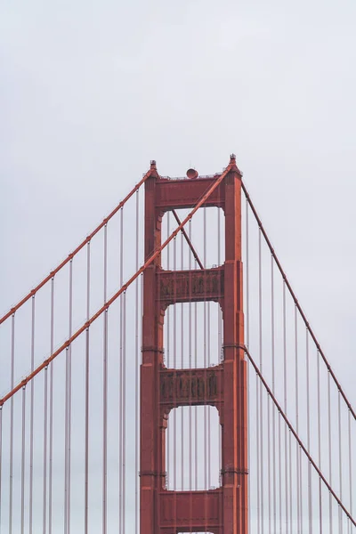 朝のゴールデンゲートはいつものように霧で サンフランシスコ カリフォルニア — ストック写真