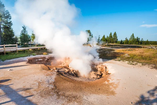 Några Natursköna Utsikt Över Landskapet Gejsrar Område Gul Sten Usa — Stockfoto