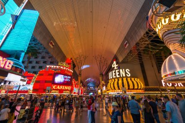 Fremont Street Experience 'da ışık gösterisi, Las Vegas, Nevada, ABD - 06 / 24 / 15 - sadece editoryal kullanım için.
