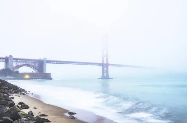 Vue Panoramique Golden Gate Dans Crépuscule Avec Éclairage Réflexion Sur — Photo