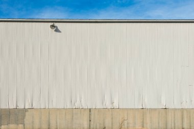 arkaplan için dalgalı metal levha yüzeyi, ürün görüntüleme montajı için hazır