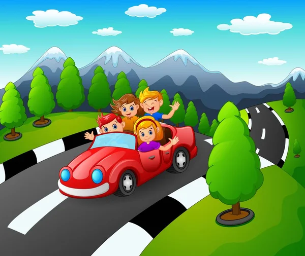 Щаслива сім'я, що подорожує червоною машиною разом на фоні природи — стоковий вектор