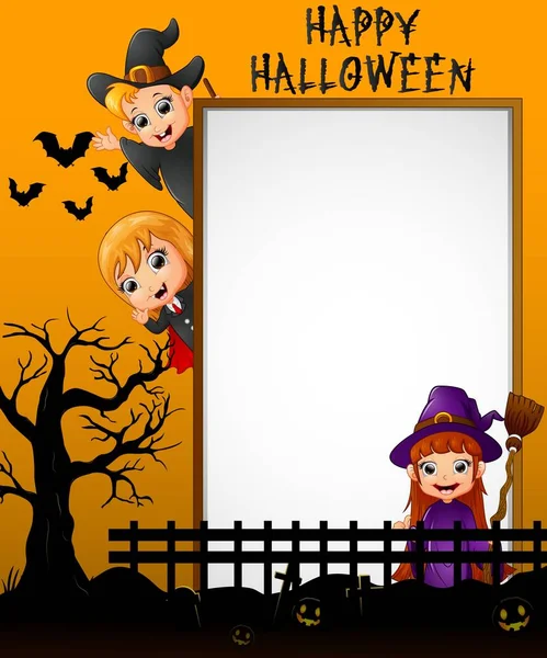 Signe d'Halloween avec petite fille dracula et petit garçon sorcière agitant la main et petite fille sorcière tout en tenant balai — Image vectorielle