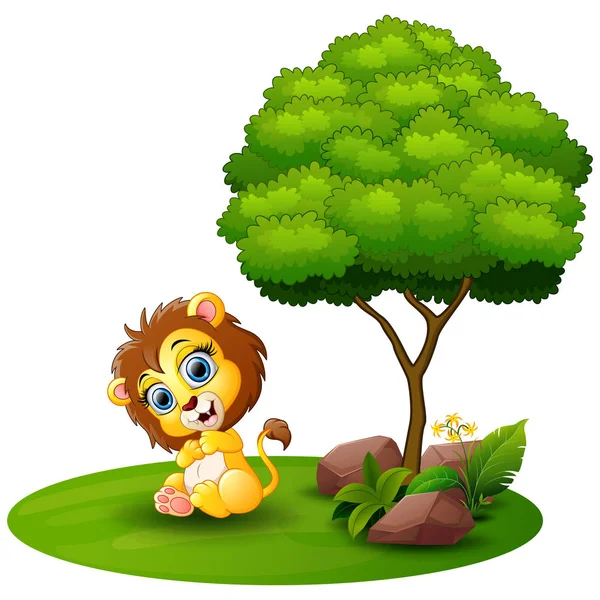 León de dibujos animados sentado debajo de un árbol sobre un fondo blanco — Vector de stock