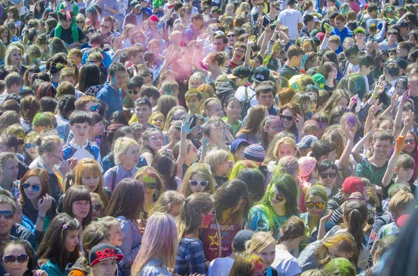 Ulan-Ude, Rússia - 31 de maio: o Festival Indiano de cores "Holi " — Fotografia de Stock
