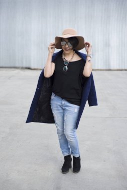 Kız Asya görünüm fas yeni bir trend gösterir