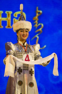 Ulan Ude, Rusya-27 Şubat 2015: Üyeler Buryat ulusal yarışması güzellik ve yetenek 