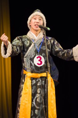 Ulan Ude, Rusya-27 Şubat 2015: Üyeler Buryat ulusal yarışması güzellik ve yetenek 