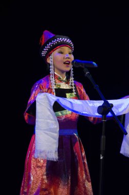 Ulan Ude, Rusya-27 Şubat 2015: Üyeler Buryat ulusal yarışması güzellik ve yetenek 