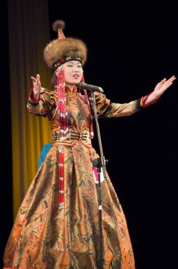 Ulan Ude, Rusya-27 Şubat 2015: Üyeler Buryat ulusal yarışması güzellik ve yetenek 