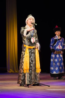 Ulan Ude, Rusya-27 Şubat 2015: Üyeler Buryat ulusal yarışması güzellik ve yetenek 