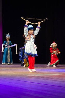 Ulan Ude, Rusya-27 Şubat 2015: Üyeler Buryat ulusal yarışması güzellik ve yetenek 