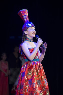 Ulan Ude, Rusya-27 Şubat 2015: Üyeler Buryat ulusal yarışması güzellik ve yetenek 