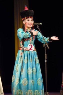 Ulan Ude, Rusya-27 Şubat 2015: Üyeler Buryat ulusal yarışması güzellik ve yetenek 