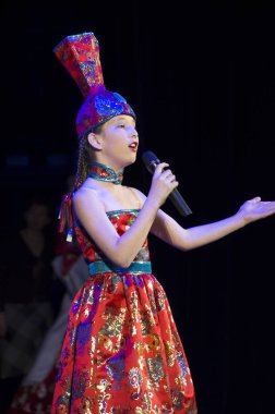 Ulan Ude, Rusya-27 Şubat 2015: Üyeler Buryat ulusal yarışması güzellik ve yetenek 