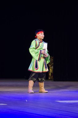 Ulan Ude, Rusya-27 Şubat 2015: Üyeler Buryat ulusal yarışması güzellik ve yetenek 