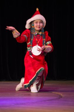 Ulan Ude, Rusya-27 Şubat 2015: Üyeler Buryat ulusal yarışması güzellik ve yetenek 