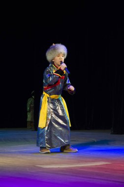 Ulan Ude, Rusya-27 Şubat 2015: Üyeler Buryat ulusal yarışması güzellik ve yetenek 