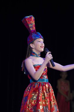 Ulan Ude, Rusya-27 Şubat 2015: Üyeler Buryat ulusal yarışması güzellik ve yetenek 