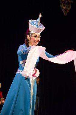 Ulan Ude, Rusya-27 Şubat 2015: Üyeler Buryat ulusal yarışması güzellik ve yetenek 