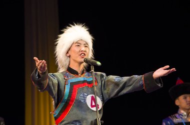 Ulan Ude, Rusya-27 Şubat 2015: Üyeler Buryat ulusal yarışması güzellik ve yetenek 