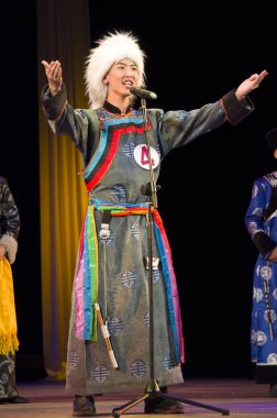 Ulan Ude, Rusya-27 Şubat 2015: Üyeler Buryat ulusal yarışması güzellik ve yetenek 