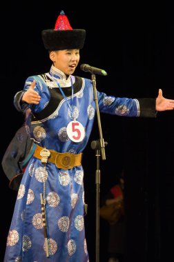 Ulan Ude, Rusya-27 Şubat 2015: Üyeler Buryat ulusal yarışması güzellik ve yetenek 