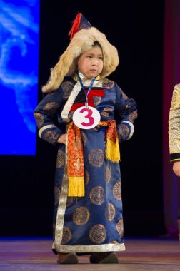 Ulan Ude, Rusya-27 Şubat 2015: Üyeler Buryat ulusal yarışması güzellik ve yetenek 