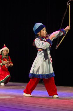 Ulan Ude, Rusya-27 Şubat 2015: Üyeler Buryat ulusal yarışması güzellik ve yetenek 