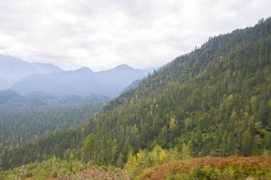 Khamar-Daban vahşi ve ıssız dağlar.