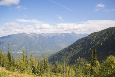 Khamar-Daban vahşi ve ıssız dağlar.