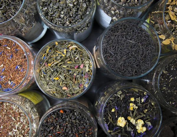 Diferentes variedades de té verde y negro de élite . —  Fotos de Stock