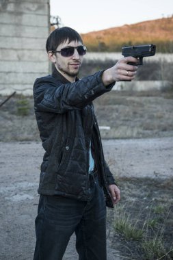 Rus mafya, genç haydut temsilcisi.