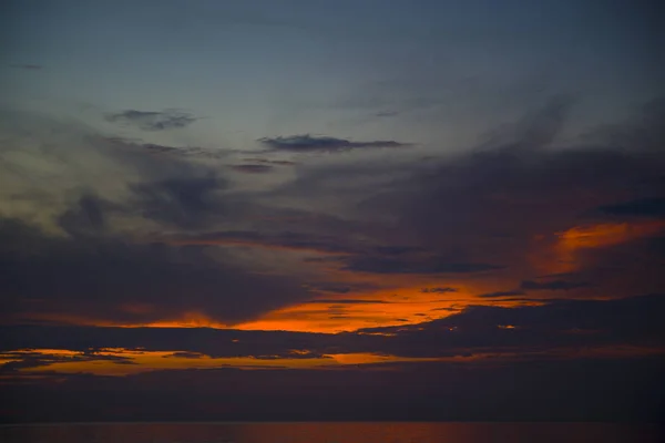 Superbe magnifique coucher de soleil dans le golfe de Thaïlande . — Photo