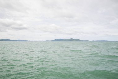Tayland Körfezi'nde küçük bir ıssız ada.