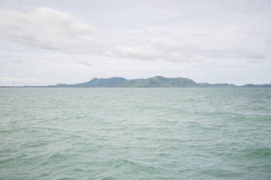 Tayland Körfezi'nde küçük bir ıssız ada.