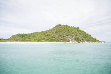 Tayland Körfezi'nde küçük bir ıssız ada.