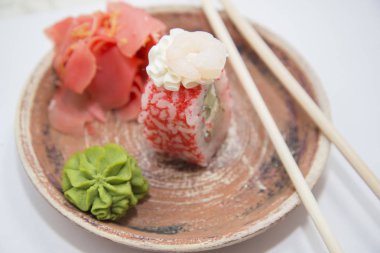 Japon geleneksel gıdalar rulo ve suşi.