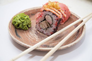 Japon geleneksel gıdalar rulo ve suşi.