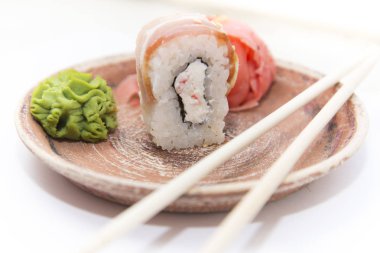 Japon geleneksel gıdalar rulo ve suşi.