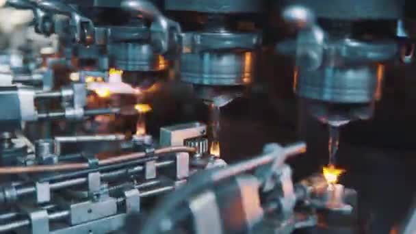 Usine Machines Machine Outil Travaille Usine Pour Créer Des Ampoules — Video